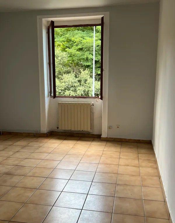 
                                                Location
                                                 Beau T4 105m² idéal famille calme et verdoyant