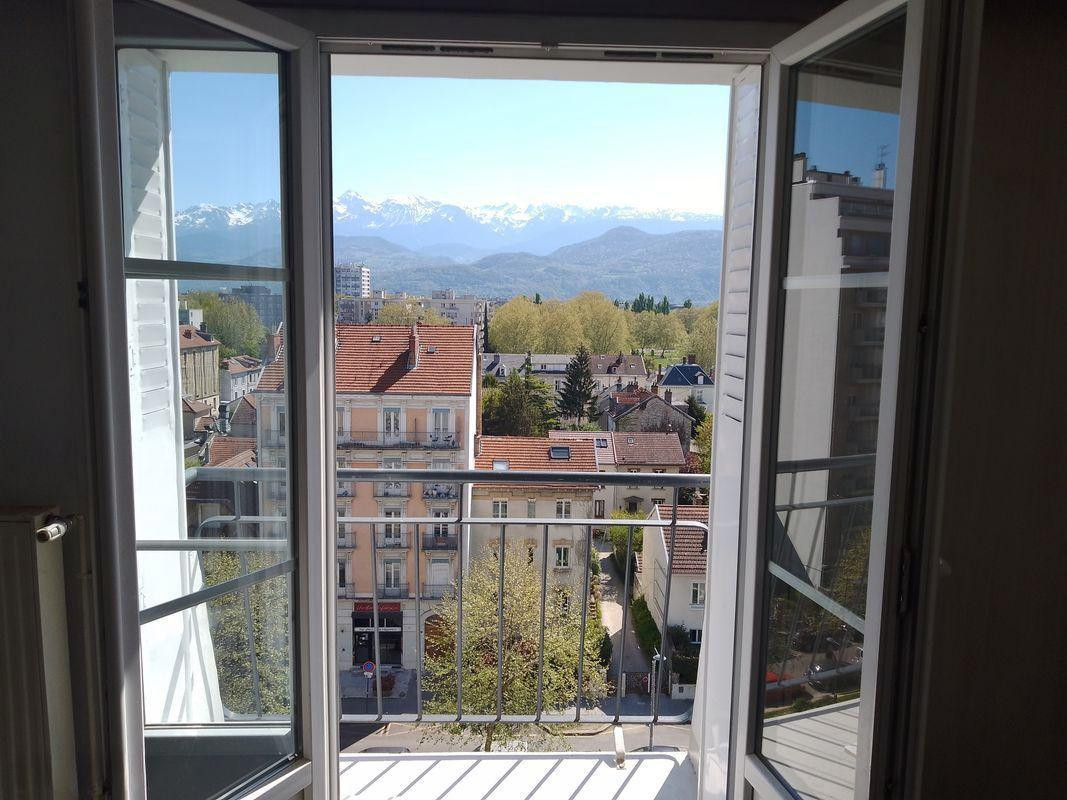 
                                                Location
                                                 Beau T4 64m² Cours de la libération grenoble