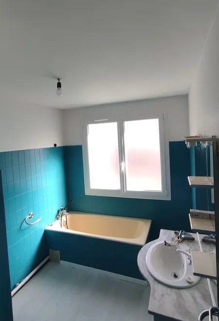 
                                                Location
                                                 Beau T4 78m² proche facultés