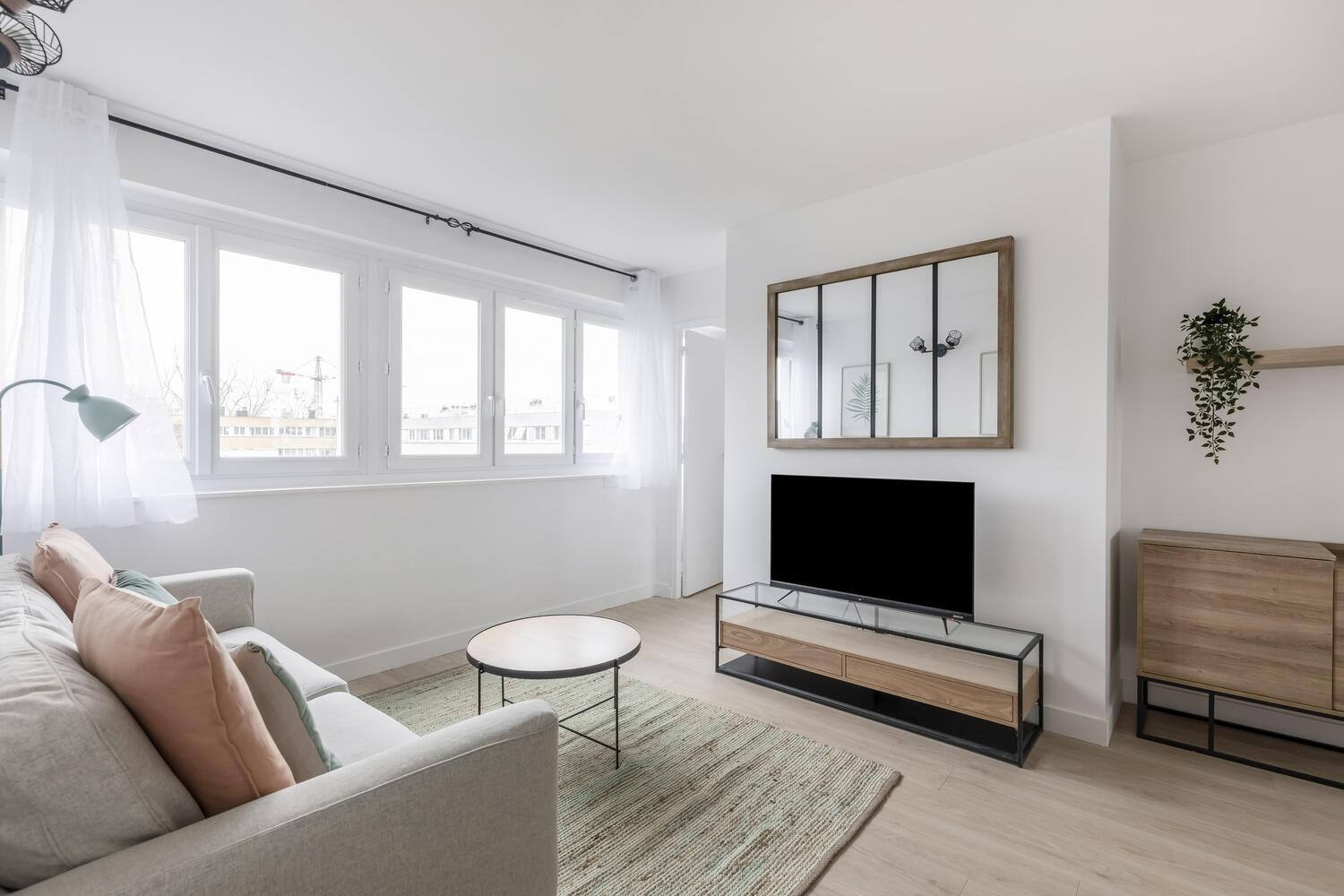 
                                                Location
                                                 Beau T4 familial meublé - Massy Opera II