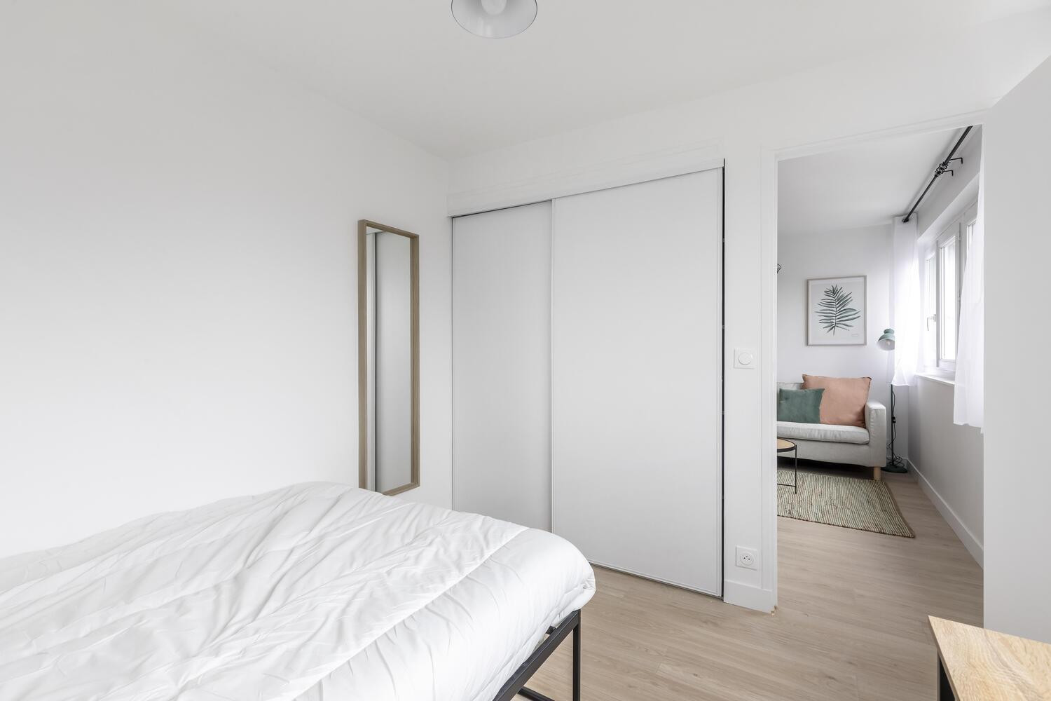 
                                                Location
                                                 Beau T4 familial meublé - Massy Opera II