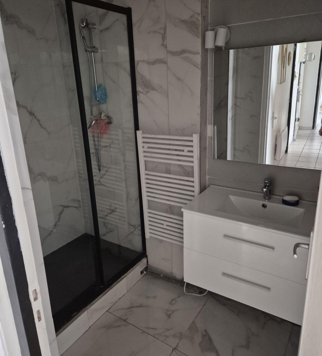 
                                                Location
                                                 Beau T4 meublé 70m² entièrement rénové