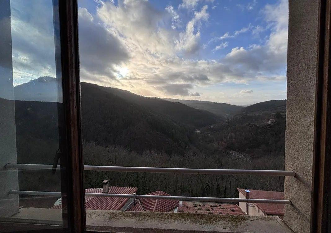 
                                                Location
                                                 Beau triplex 3P 65m²  village de Rochetaillée