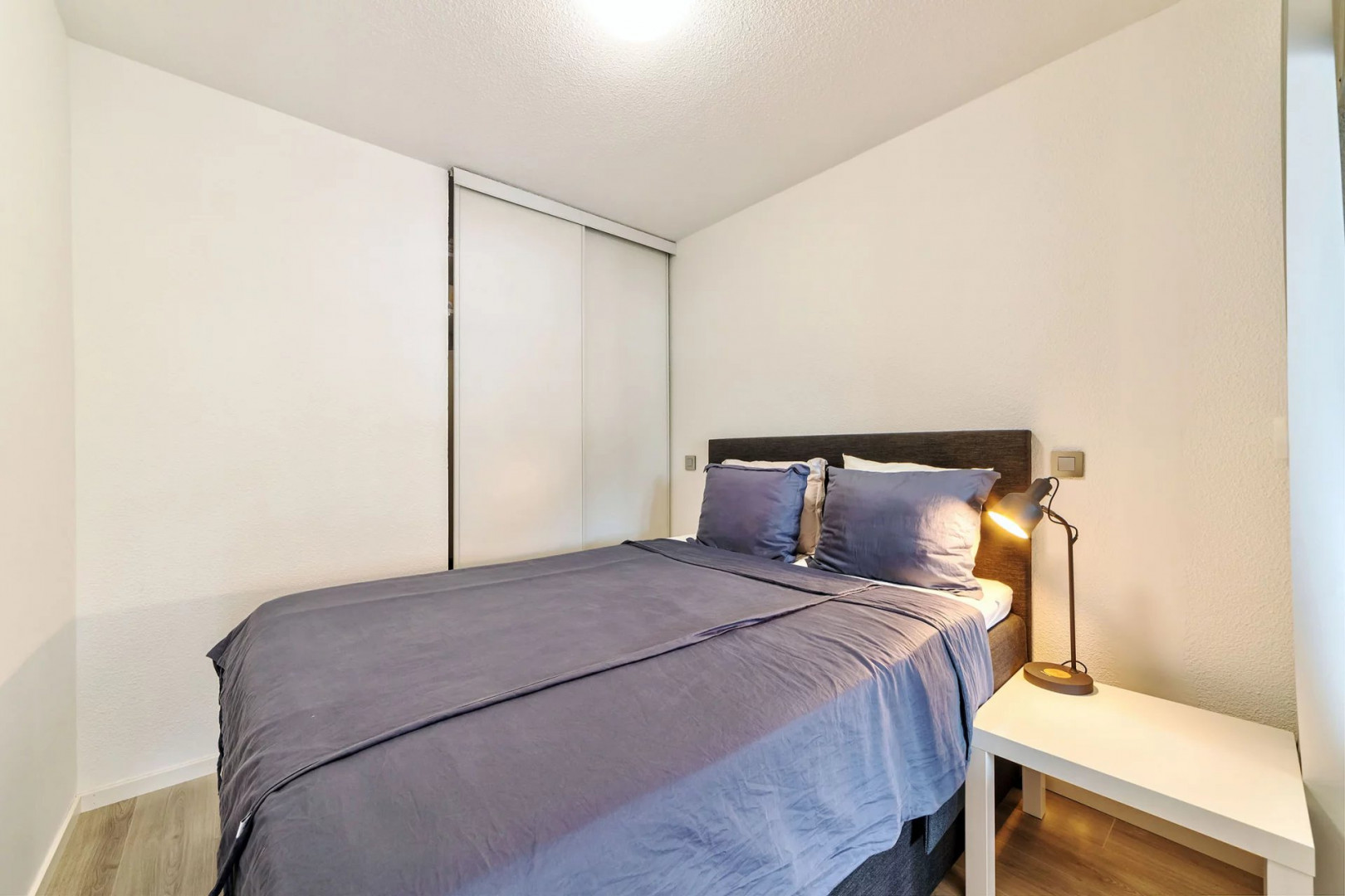 
                                                Vente
                                                 BEAUSOLEIL : Magnifique studio avec terrasse, vue mer, piscine à