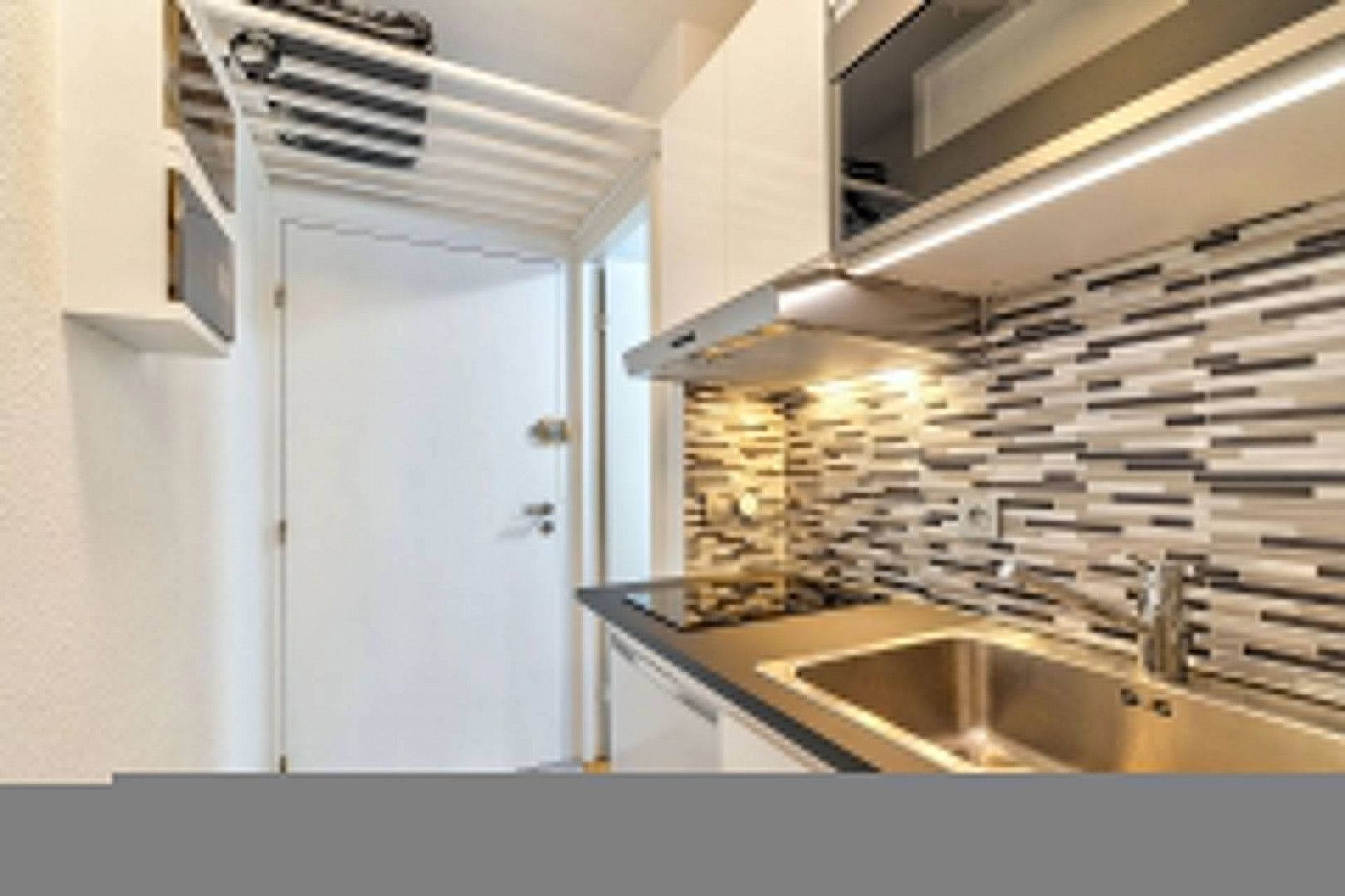 
                                                Vente
                                                 BEAUSOLEIL : Magnifique studio avec terrasse, vue mer, piscine à