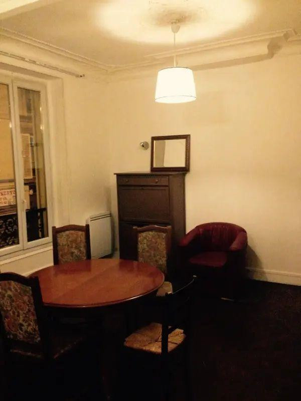 
                                                Location
                                                 Beaux 2 pièces cosy