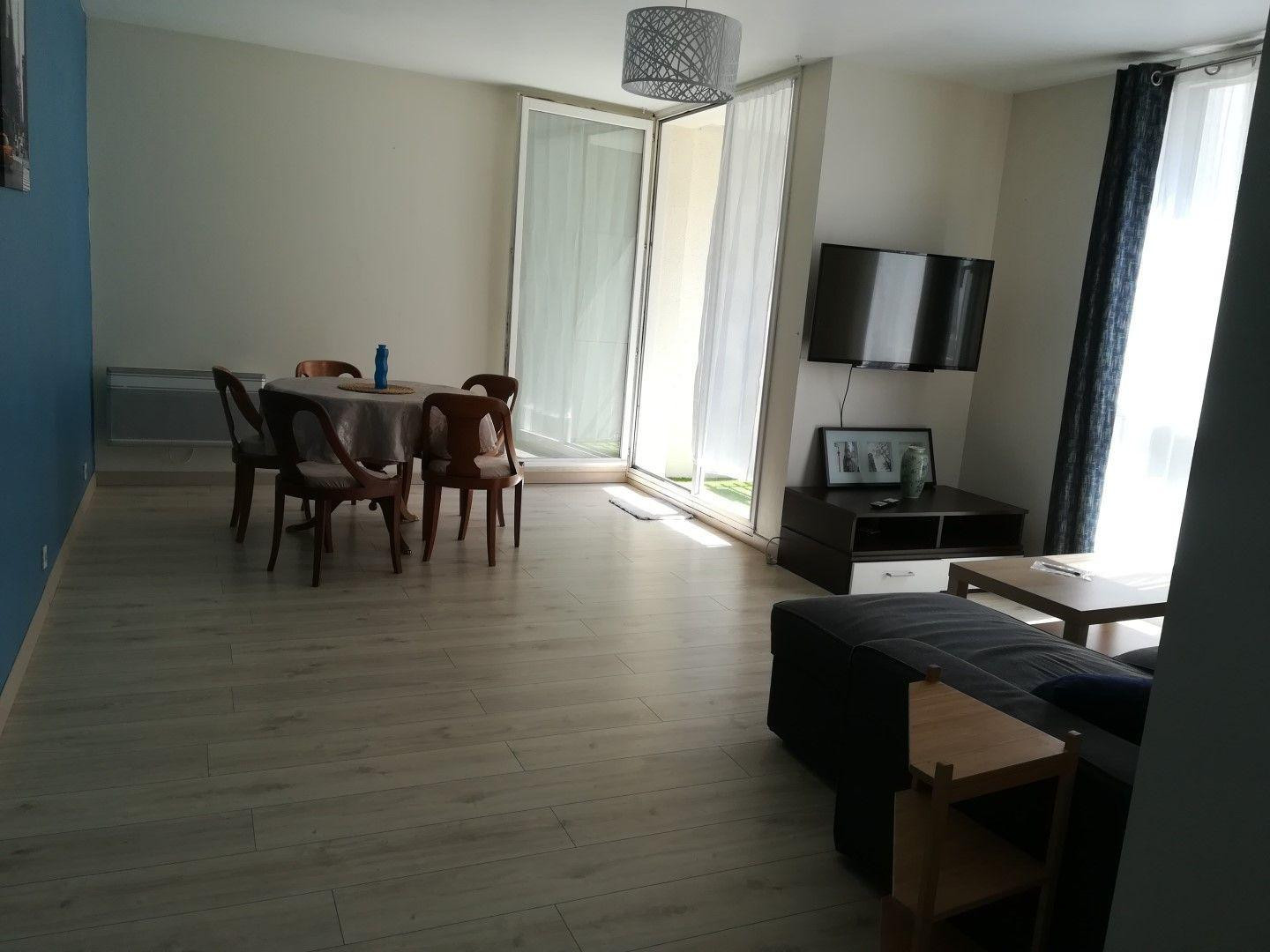
                                                Location
                                                 Bel appartement 3P meublé 66m² à Asnières