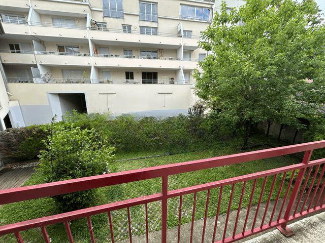 
                                                Location
                                                 Bel appartement 4 chambres
