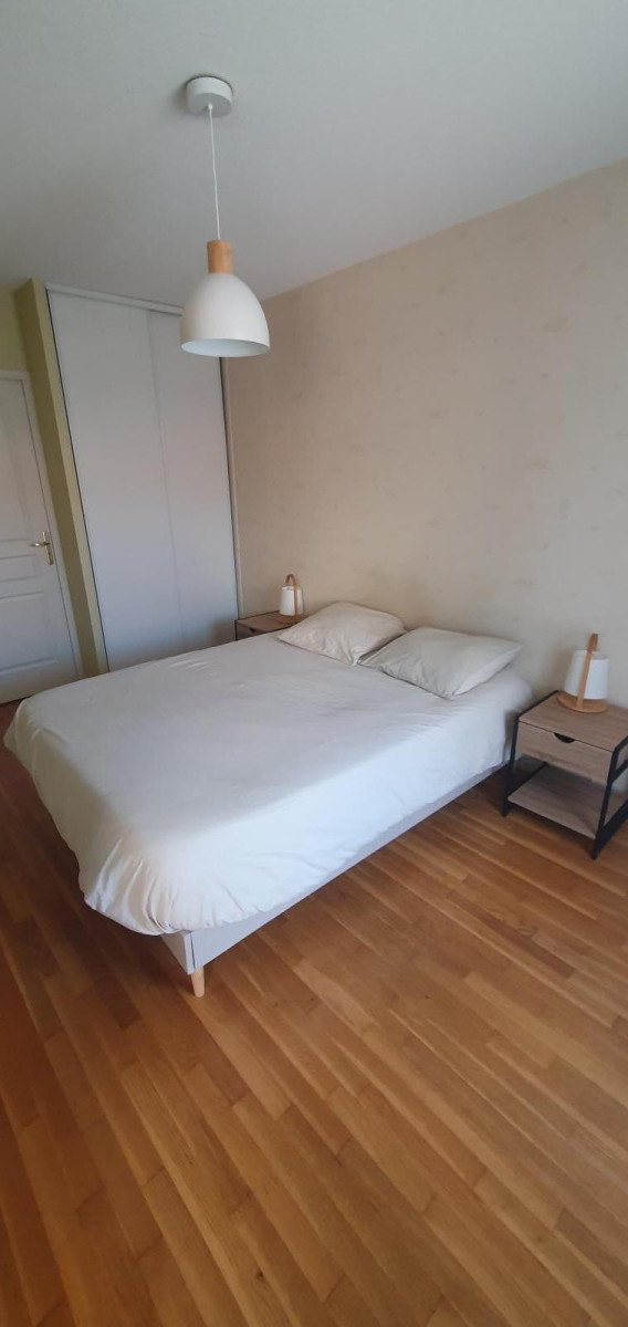 
                                                Location
                                                 Bel appartement 50m2 - balcon/garage -Villeurbanne