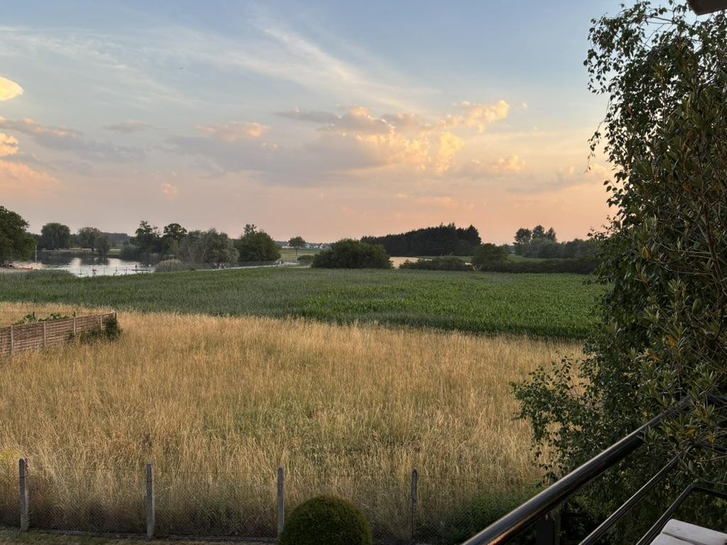
                                                Location
                                                 Bel appartement avec une vue sur la plan d'eau