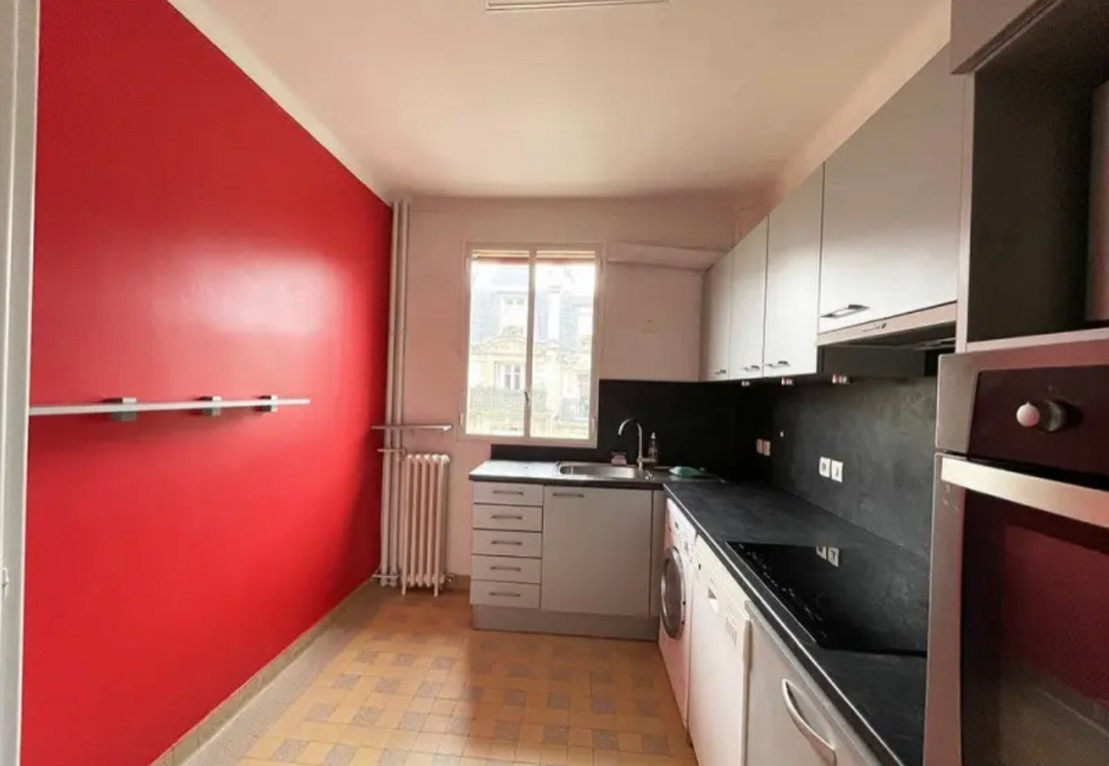 
                                                Location
                                                 Bel appartement de 3 pièces