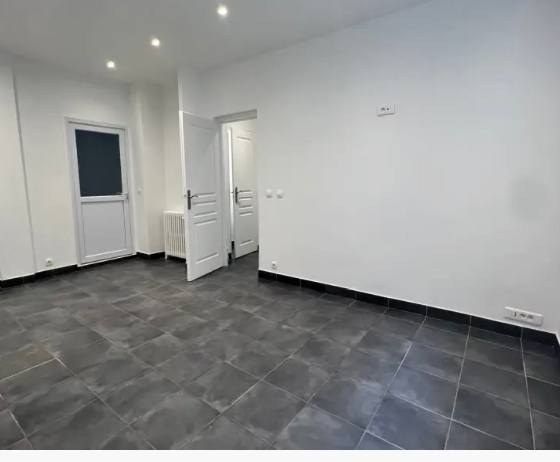 
                                                Location
                                                 Bel appartement de 3 pièces