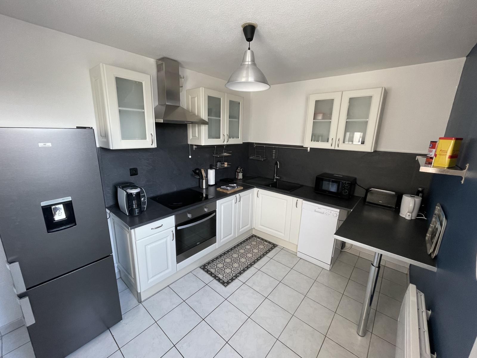 
                                                Location
                                                 Bel appartement de 50m2 - 3 pièces -1 chambre