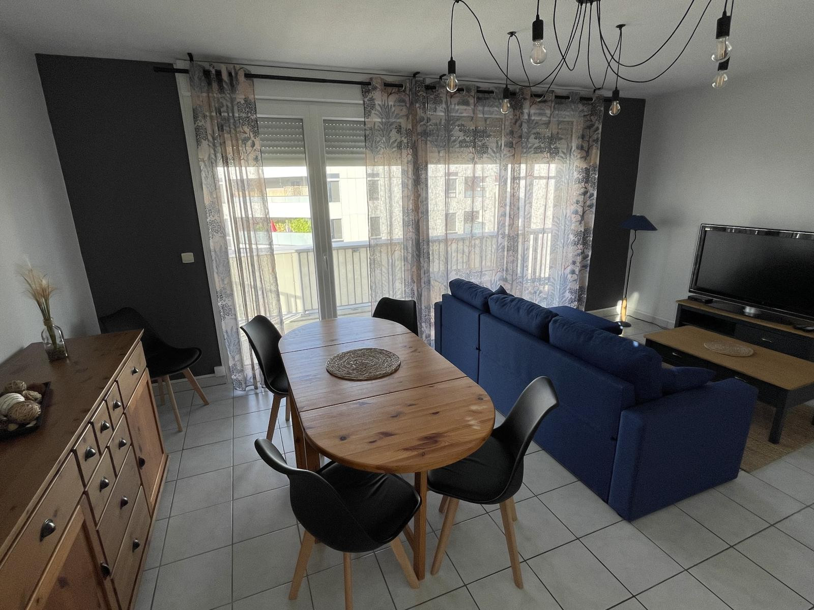 
                                                Location
                                                 Bel appartement de 50m2 - 3 pièces -1 chambre