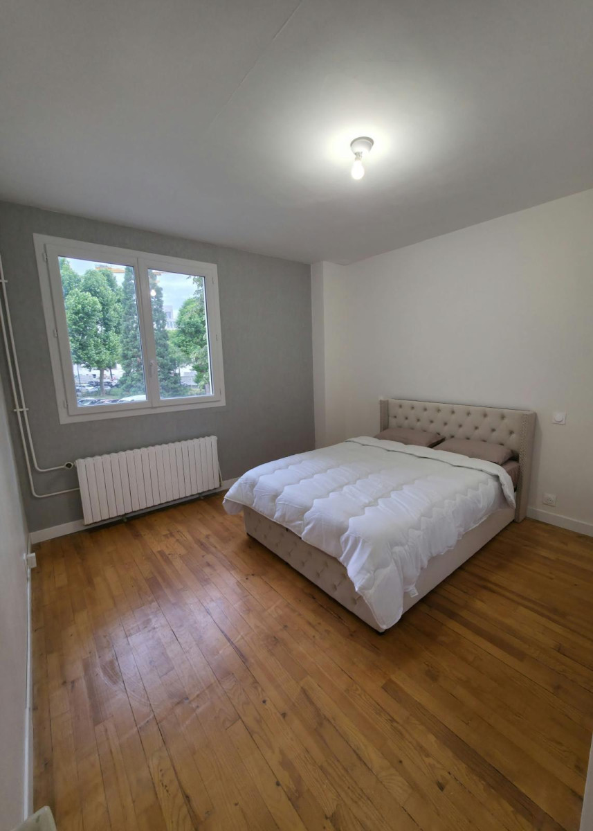 
                                                Location
                                                 Bel appartement de 67m2 a Drancy