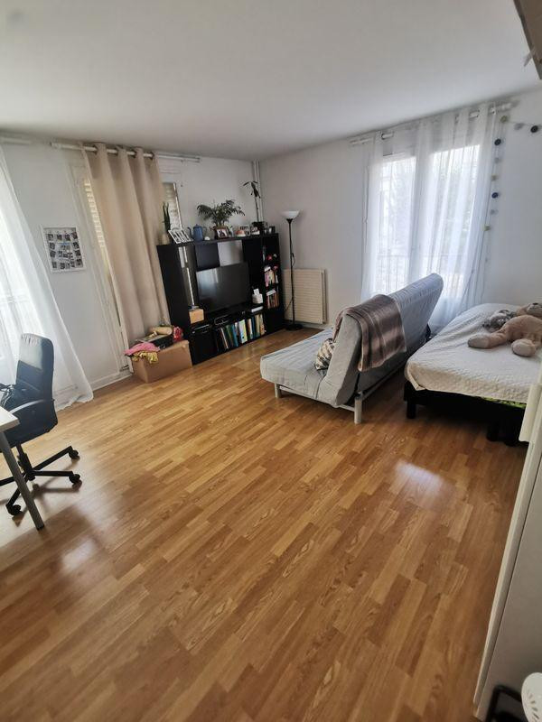 
                                                Location
                                                 Bel appartement de plain-pied sur jardin