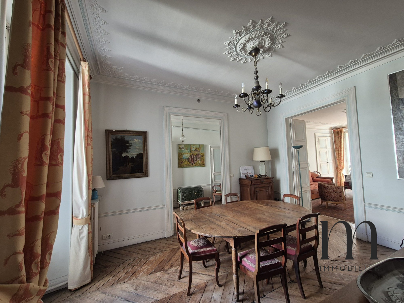 
                                                Viager
                                                 Bel appartement de réception 4 pièces en viager