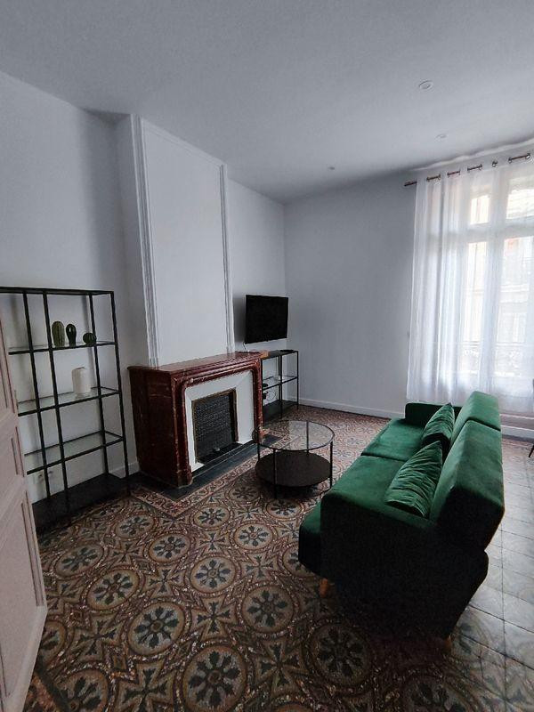 
                                                Location
                                                 Bel appartement entièrement meublé, idéal coloc