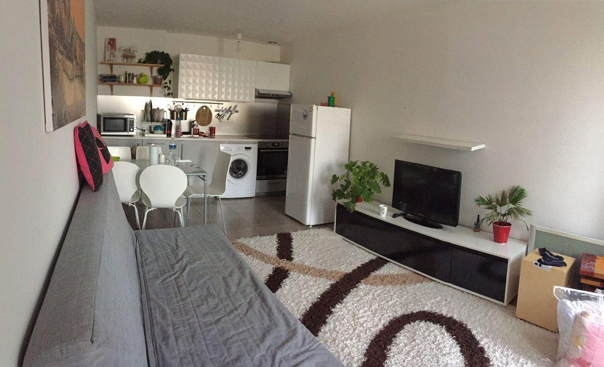 
                                                Location
                                                 Bel Appartement F2 Meublé – 37 m² – 3mn du Métro