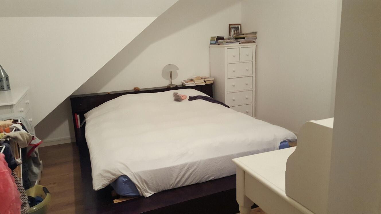 
                                                Location
                                                 Bel appartement F3 dans petite résidence en ville