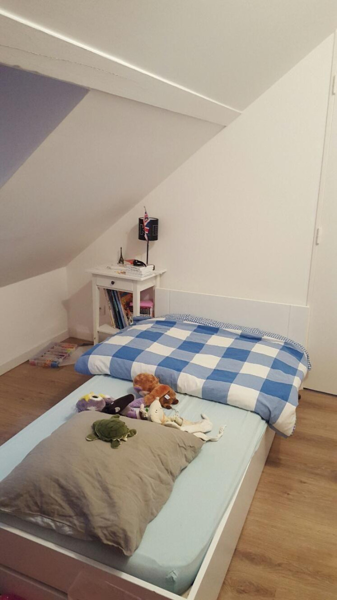 
                                                Location
                                                 Bel appartement F3 dans petite résidence en ville