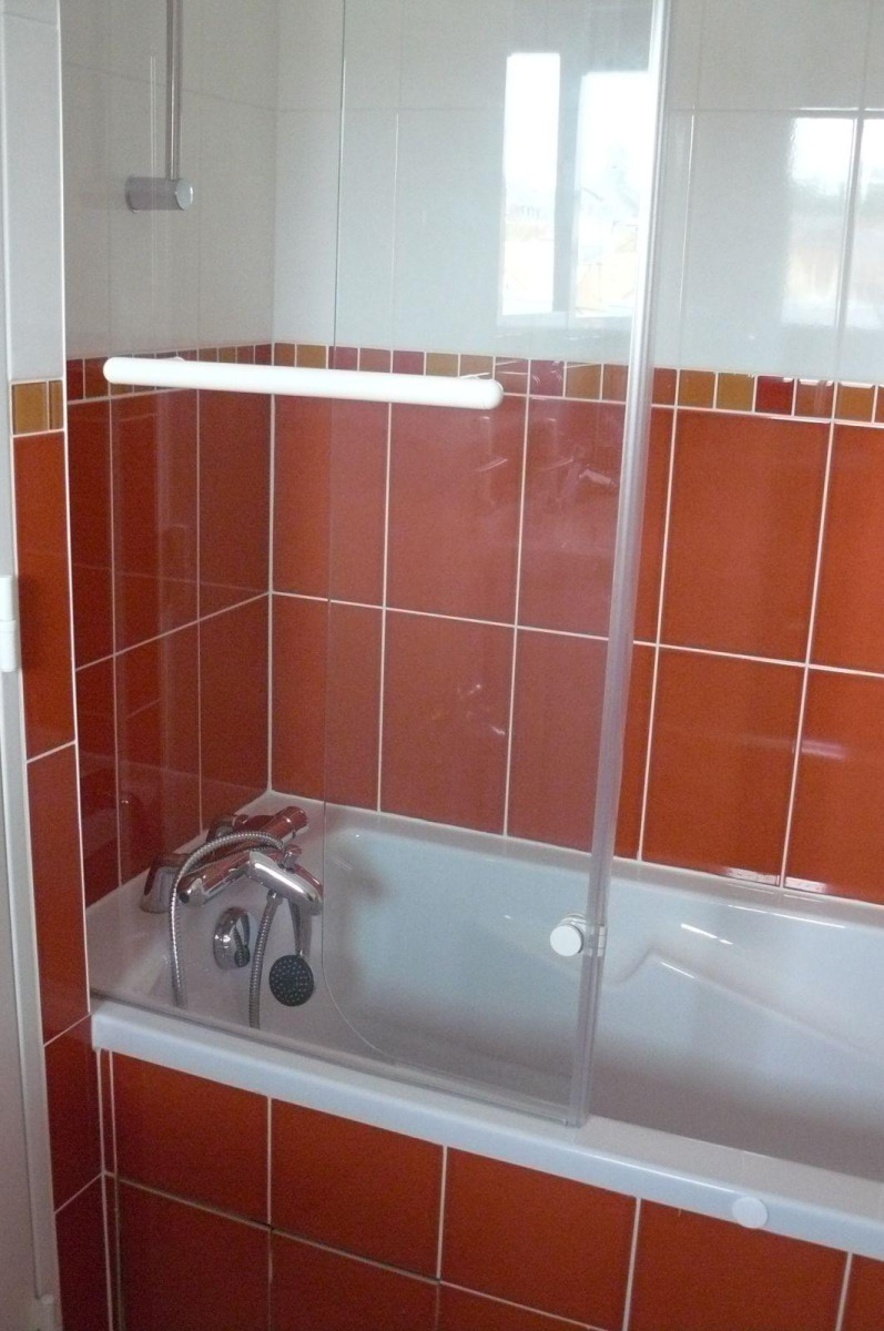 
                                                Location
                                                 Bel appartement F3 dans petite résidence en ville