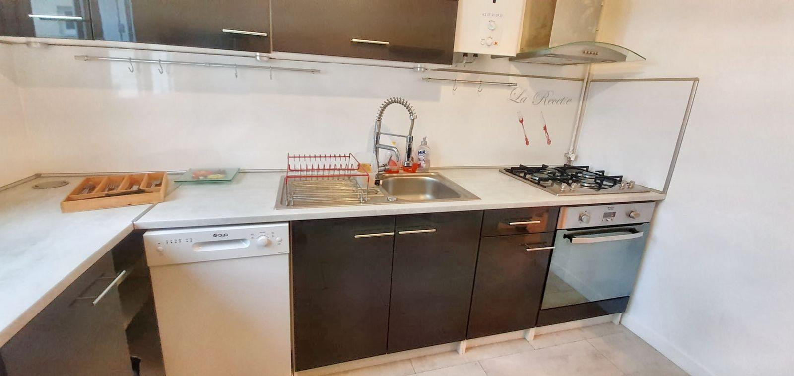 
                                                Location
                                                 Bel appartement F3 tout équipé
