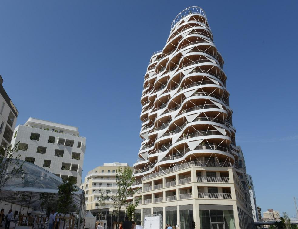 
                                                Location
                                                 Bel appartement Higher Roch, centre Montpellier.
