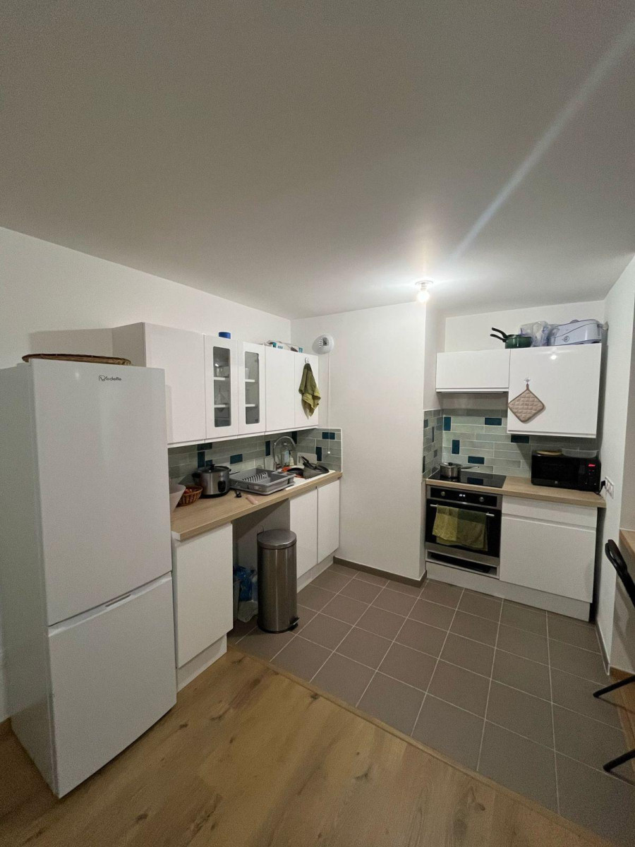 
                                                Location
                                                 Bel appartement lumineux de 46m2 vous attend !