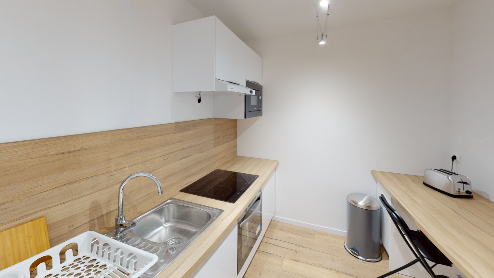 
                                                Location
                                                 Bel appartement lumineux de type F4 meublé et rénové à Valence