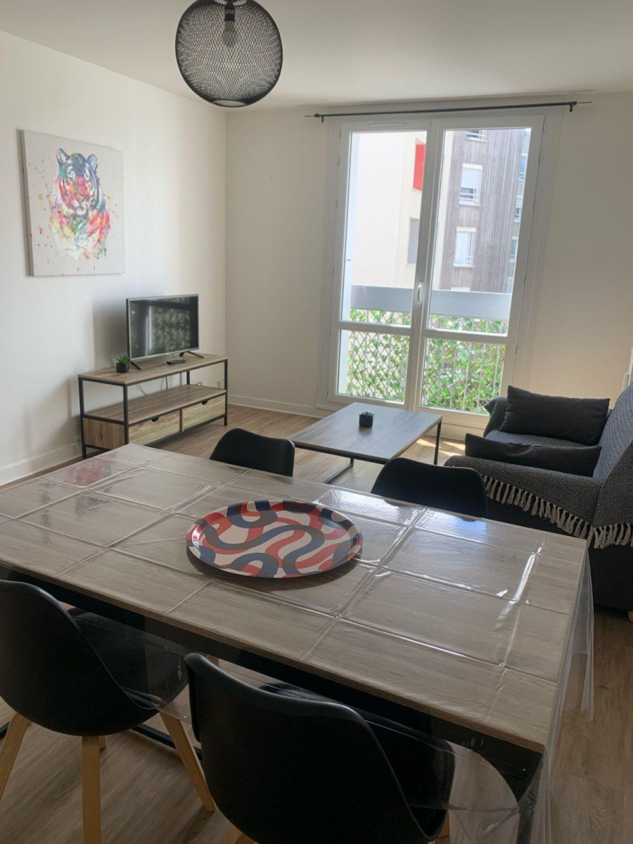 
                                                Location
                                                 Bel appartement lumineux, meublé