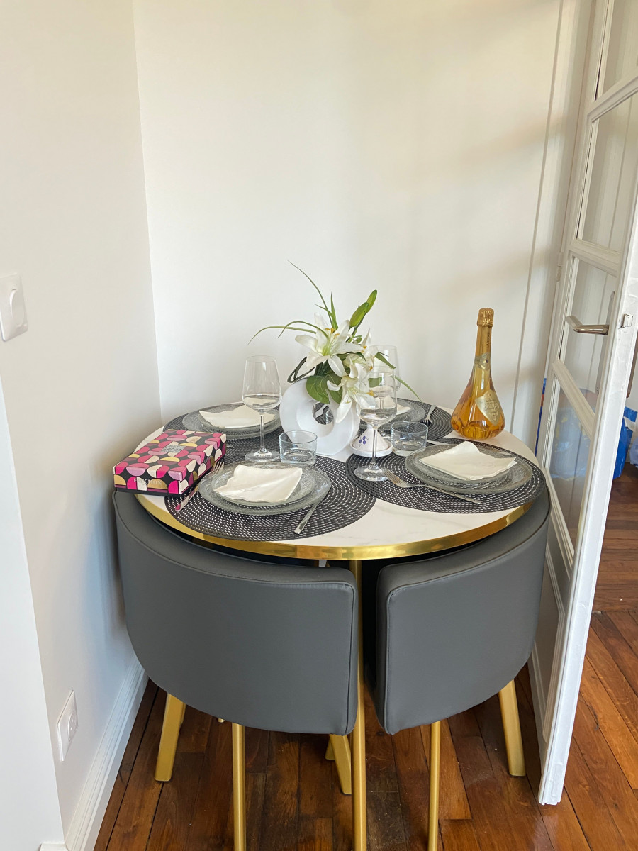 
                                                Location
                                                 Bel appartement lumineux sans vis-à-vis (loyer tout inclus)
