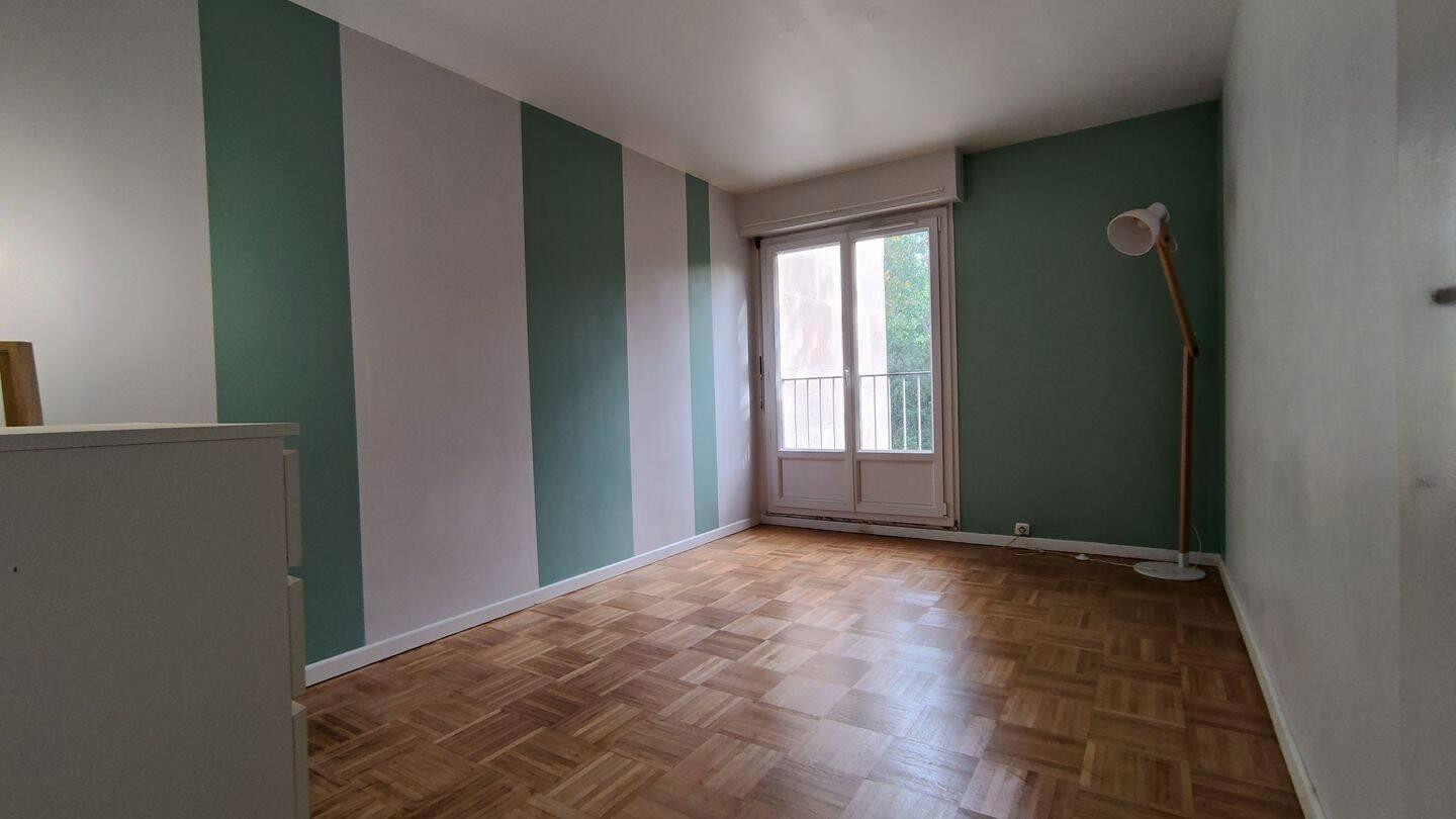 
                                                Location
                                                 Bel appartement meublé 78m2, 2 chambres