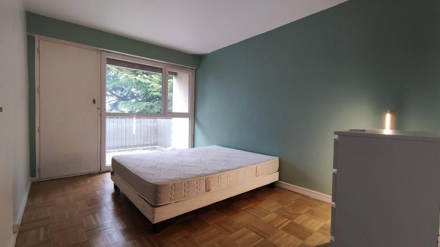 
                                                Location
                                                 Bel appartement meublé 78m2, 2 chambres