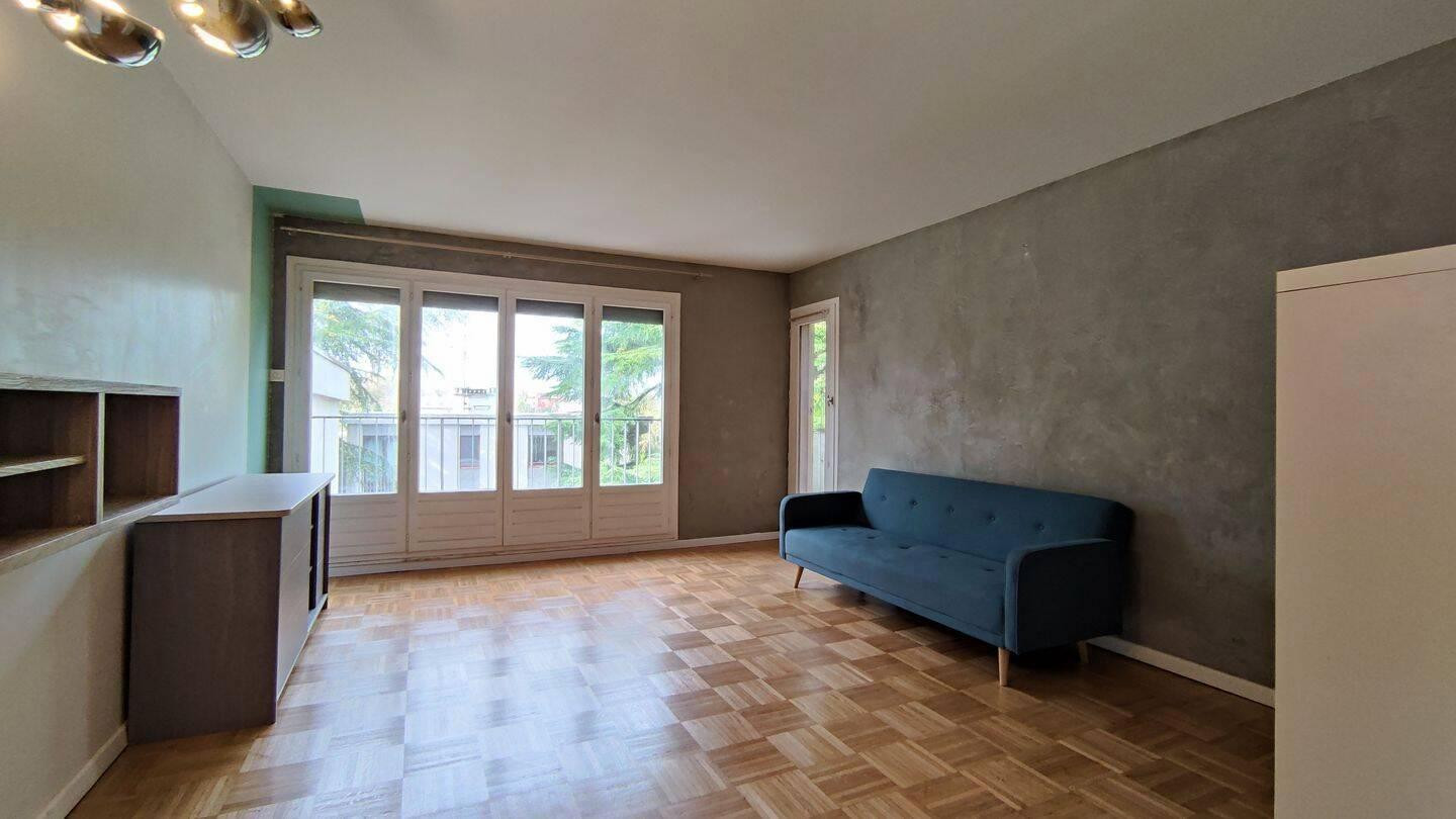 
                                                Location
                                                 Bel appartement meublé 78m2, 2 chambres