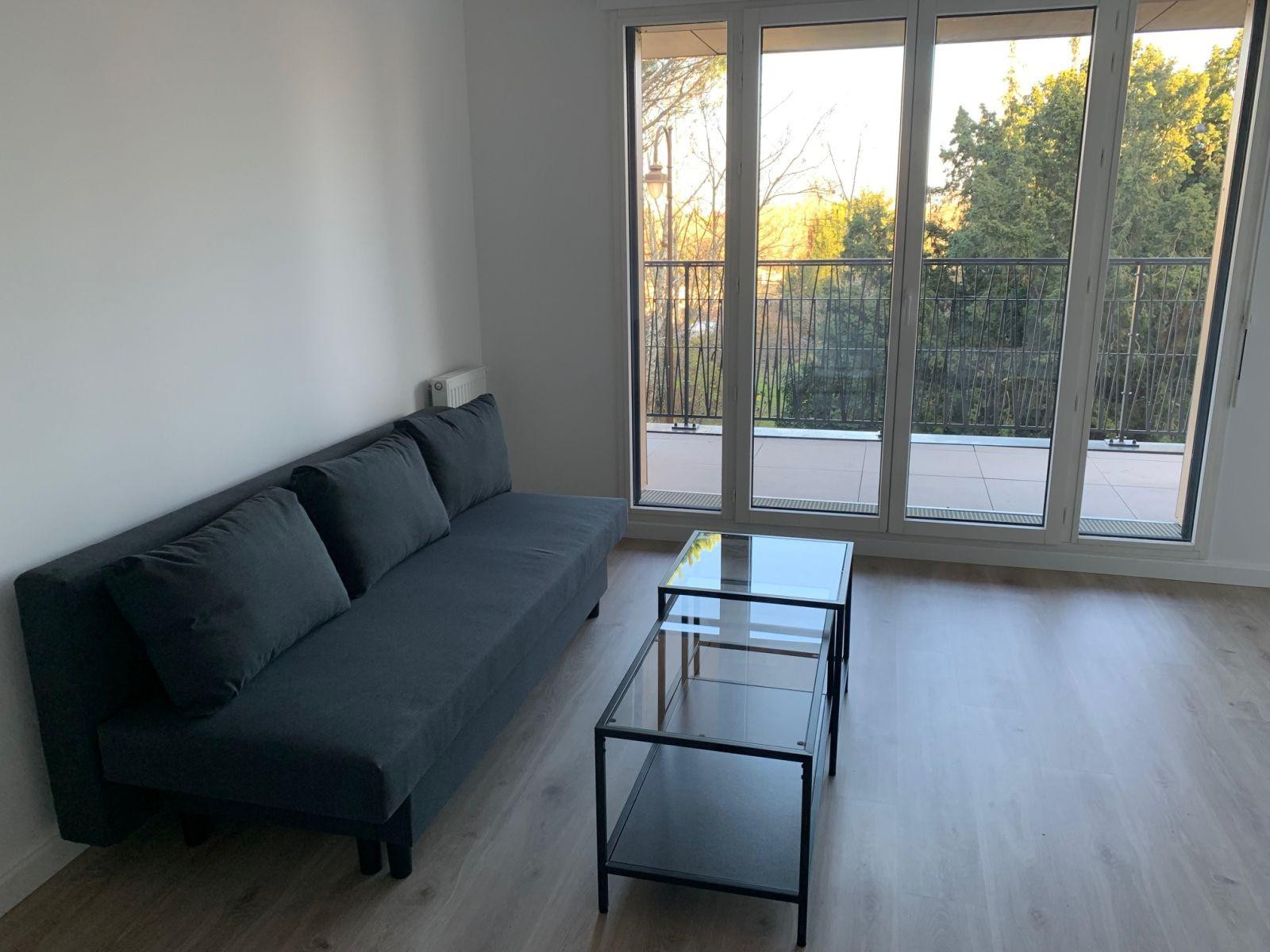 
                                                Location
                                                 Bel appartement meublé de 2 pièces très lumineux