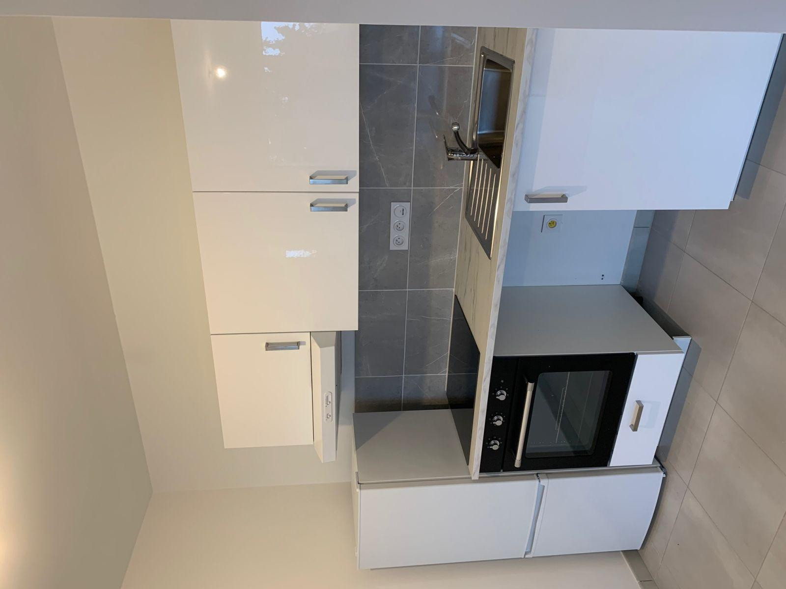 
                                                Location
                                                 Bel appartement meublé de 2 pièces très lumineux