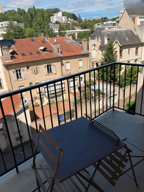 
                                                Location
                                                 Bel appartement meublé de 52 m2