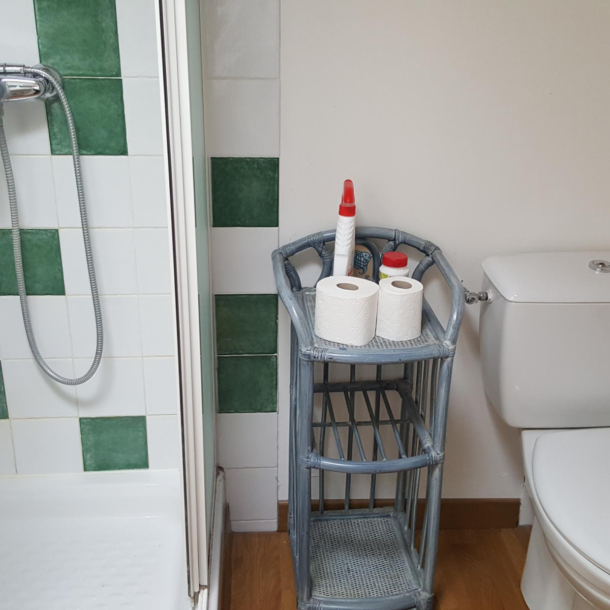 
                                                Location
                                                 Bel appartement parquet et poutres apparentes