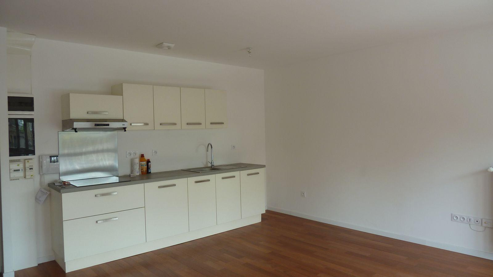 
                                                Location
                                                 Bel appartement récent label BBC 2/3 p type loft