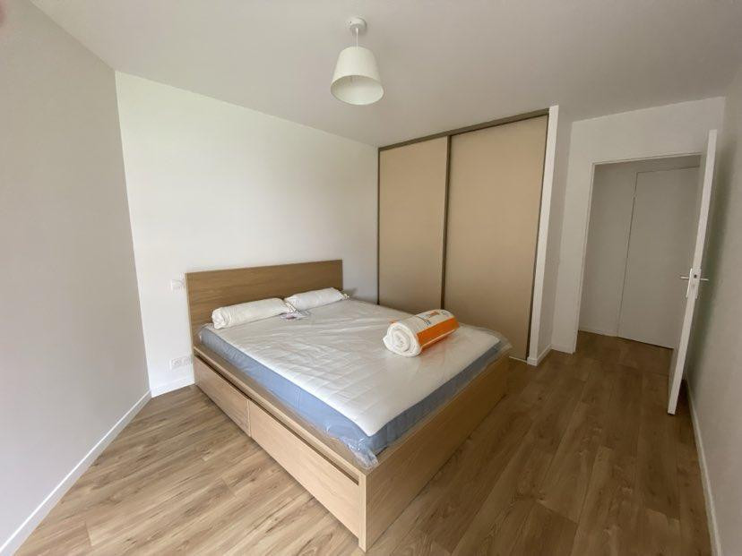 
                                                Location
                                                 Bel appartement refait à neuf