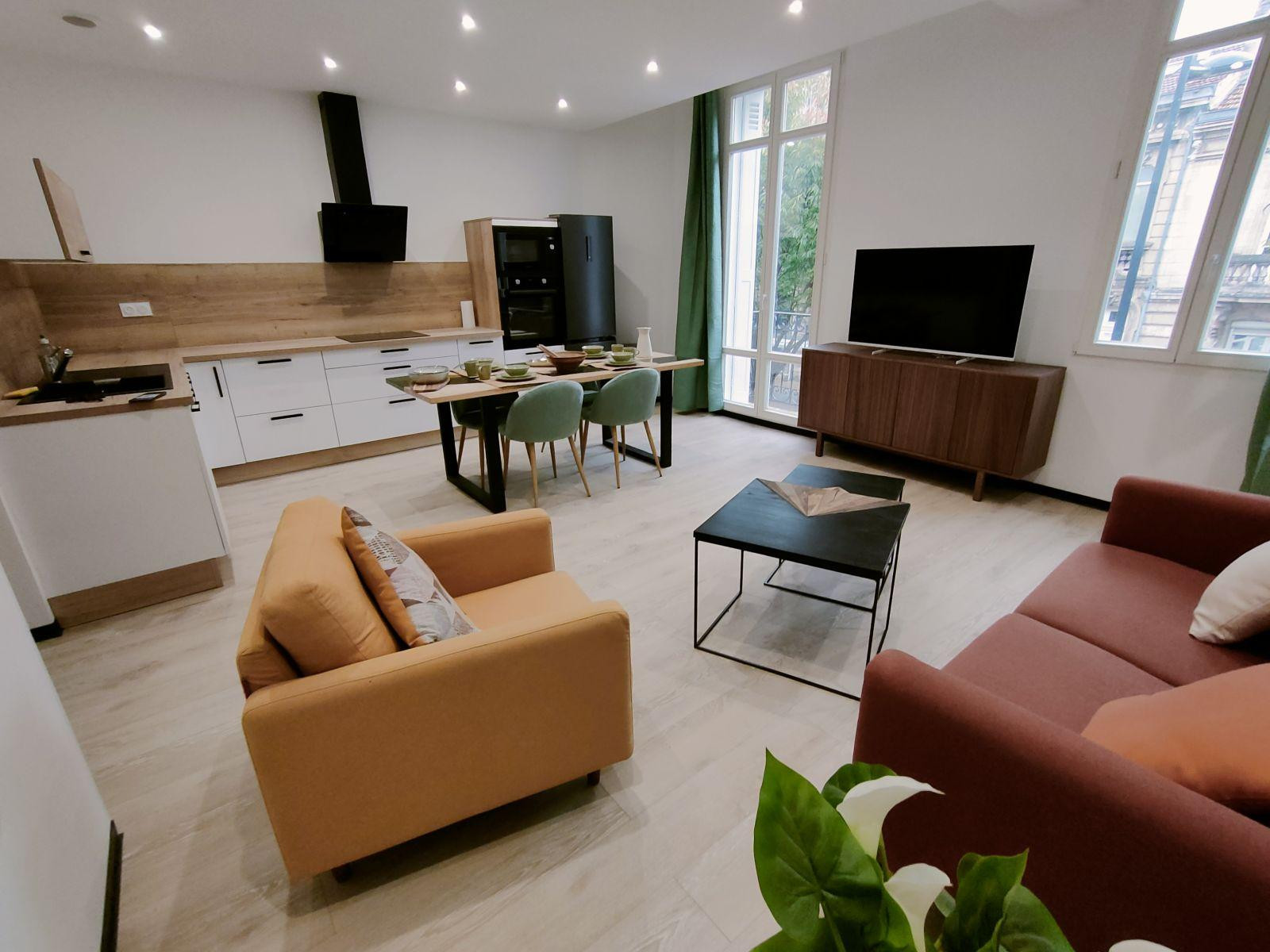 
                                                Location
                                                 Bel appartement Rénové 78 m² Bordeaux République