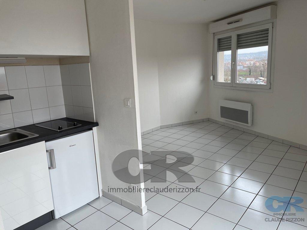 
                                                Location
                                                 Bel appartement T2  avec box en sous-sol