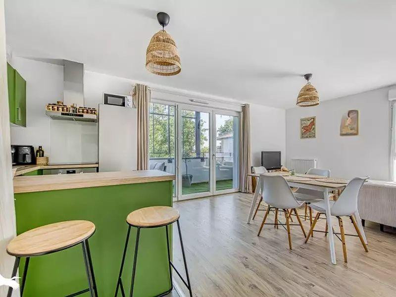 
                                                Location
                                                 Bel appartement T2 bis avec ascenseur