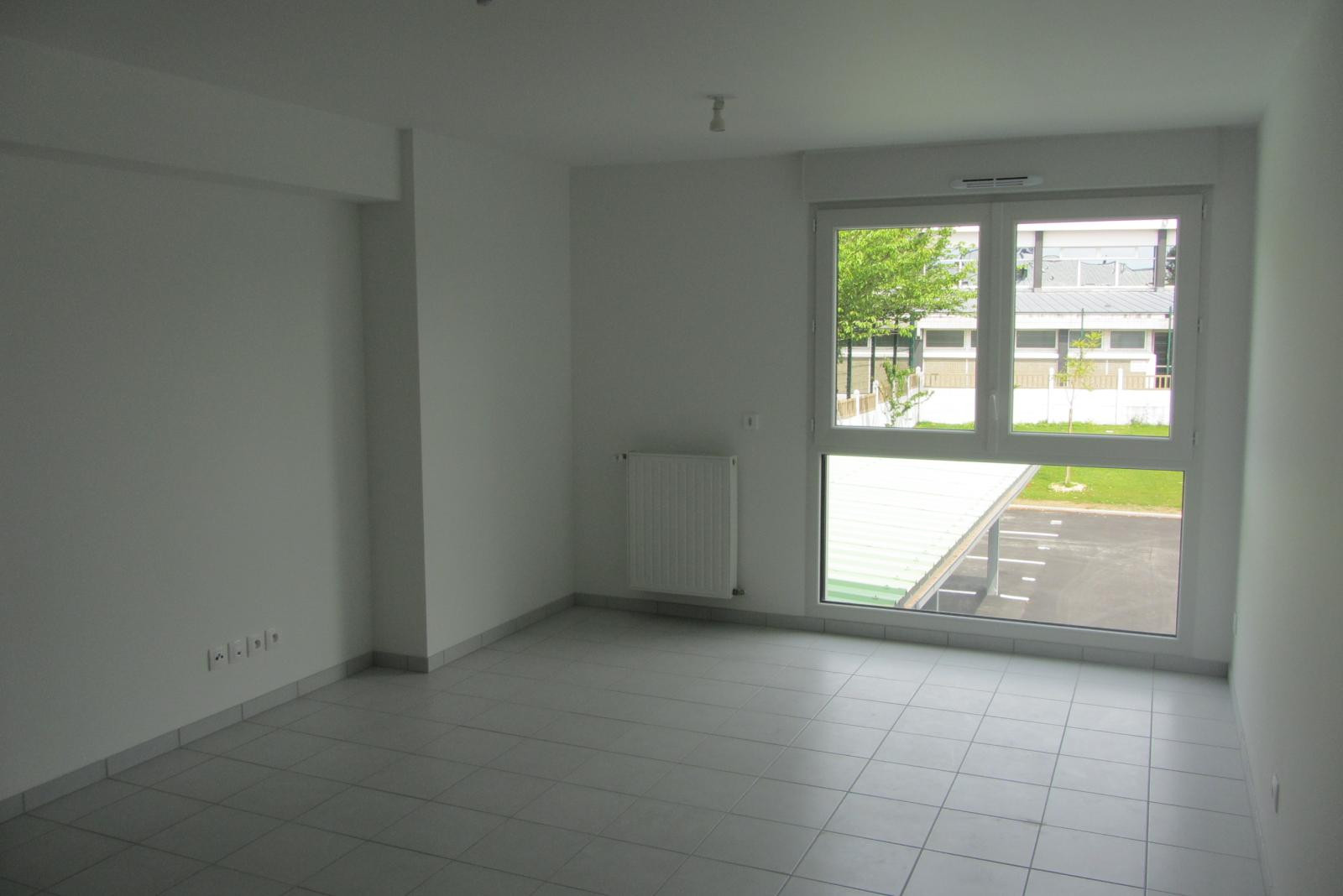 
                                                Location
                                                 Bel appartement T2 de 40 m²   avec parking