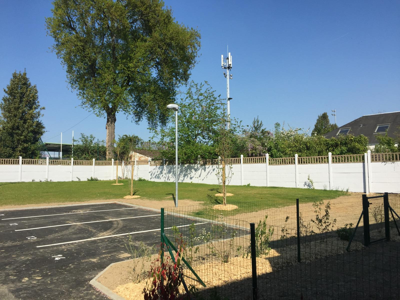 
                                                Location
                                                 Bel appartement T2 de 40 m²   avec parking