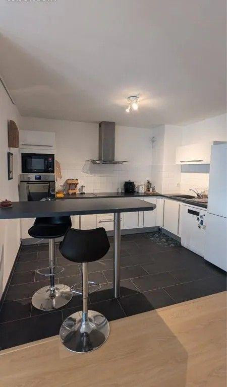 
                                                Location
                                                 Bel appartement T2 meublé 54m² très calme