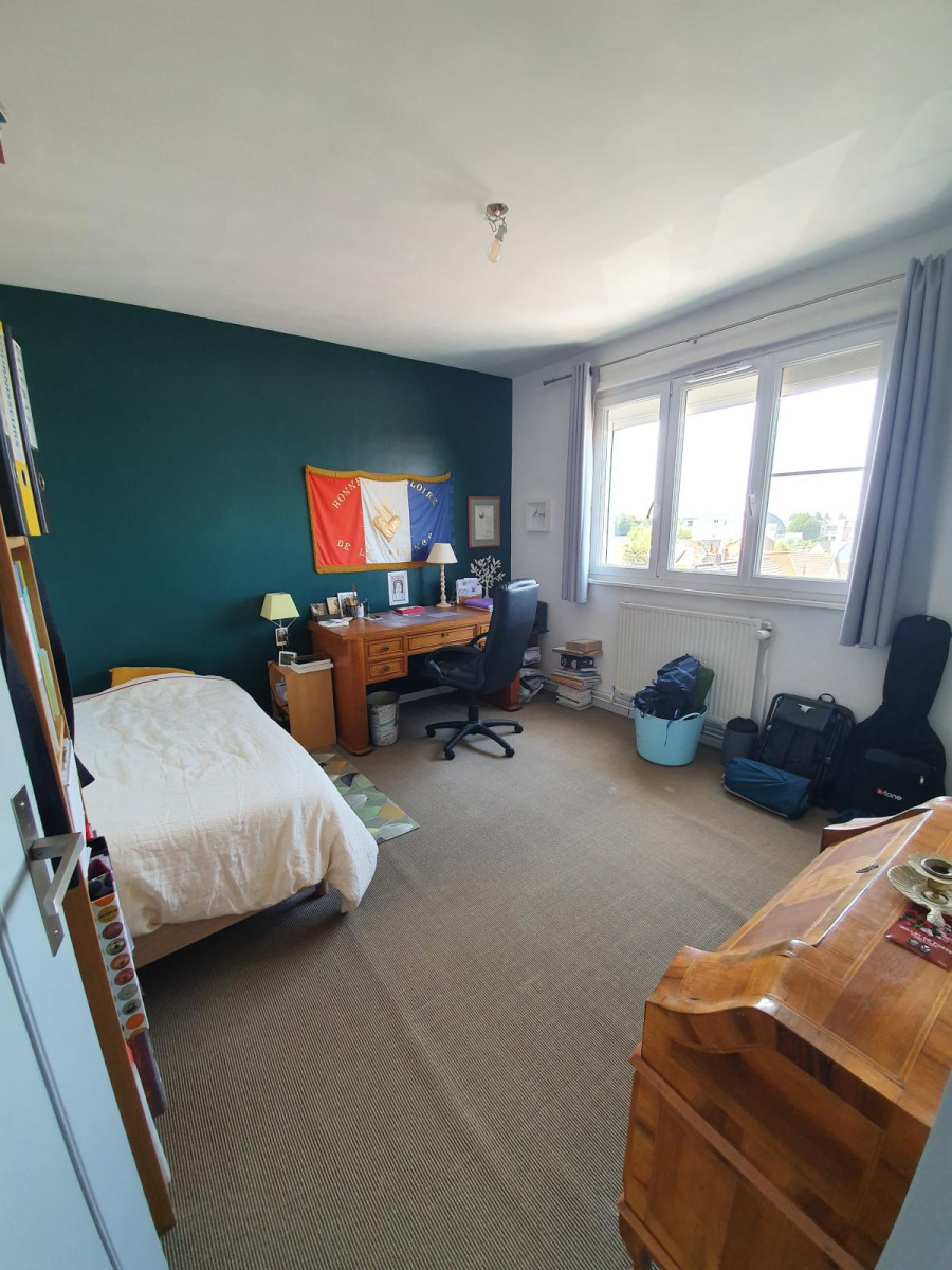 
                                                Location
                                                 Bel appartement T3 dans quartier tranquille