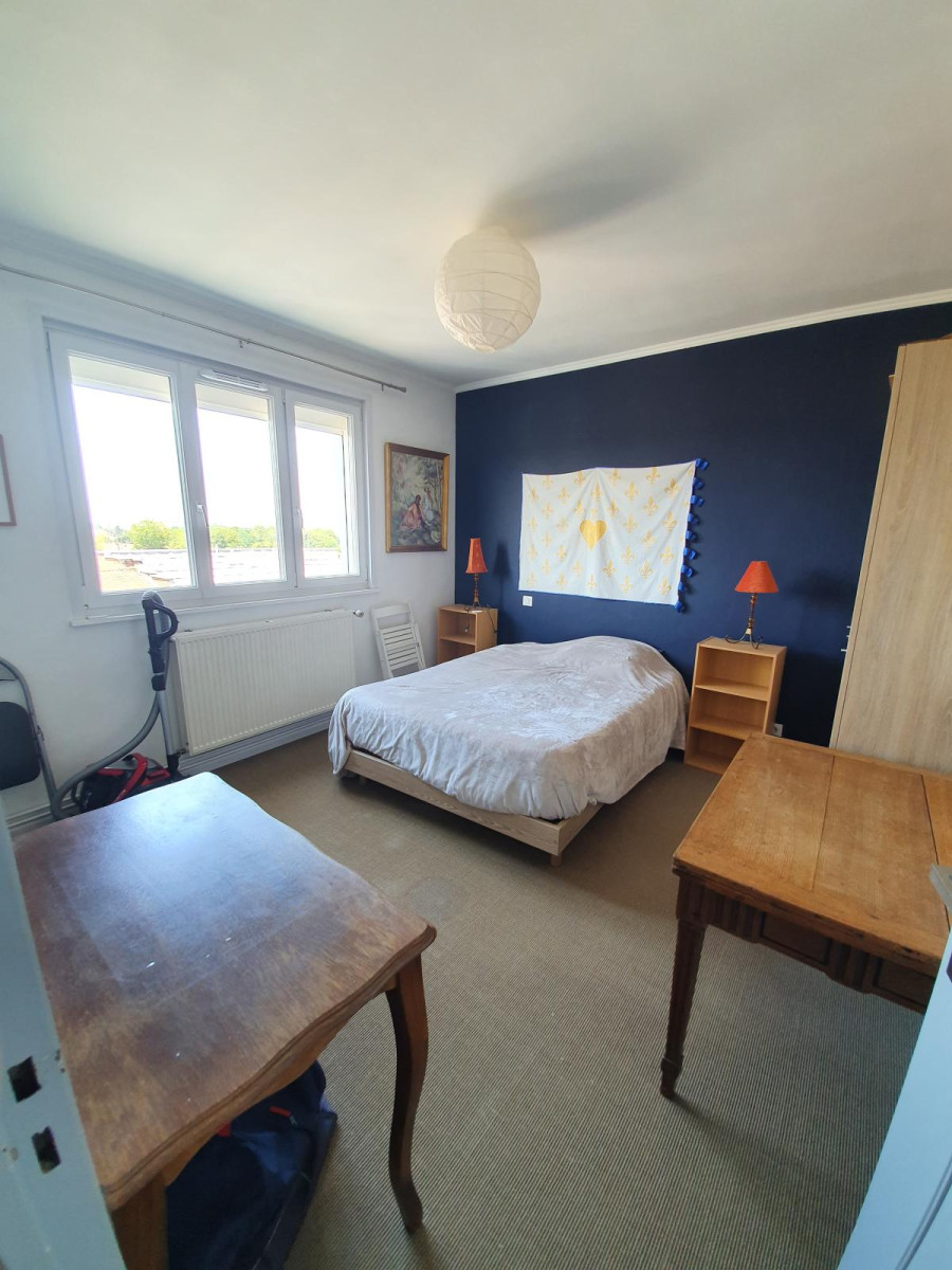 
                                                Location
                                                 Bel appartement T3 dans quartier tranquille