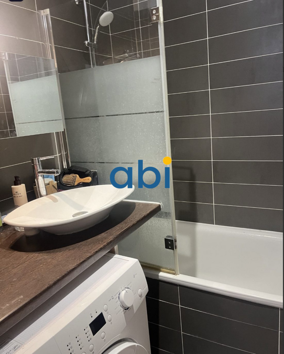 
                                                Location
                                                 Bel Appartement T3 Lumineux de 53m²